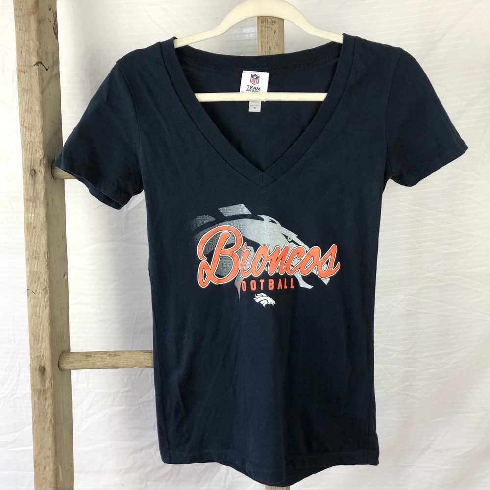 NFL Broncos V-neck Short Sleeve Tee Navy Size Medium